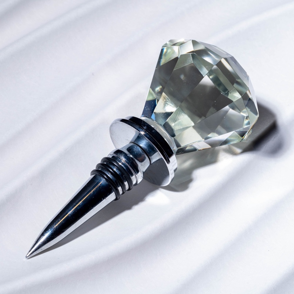 BNIB Glass Diamond Wine Stopper